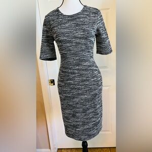 NWT Banana Republic short sleeve, crew neck, marled dress. Size 6P.